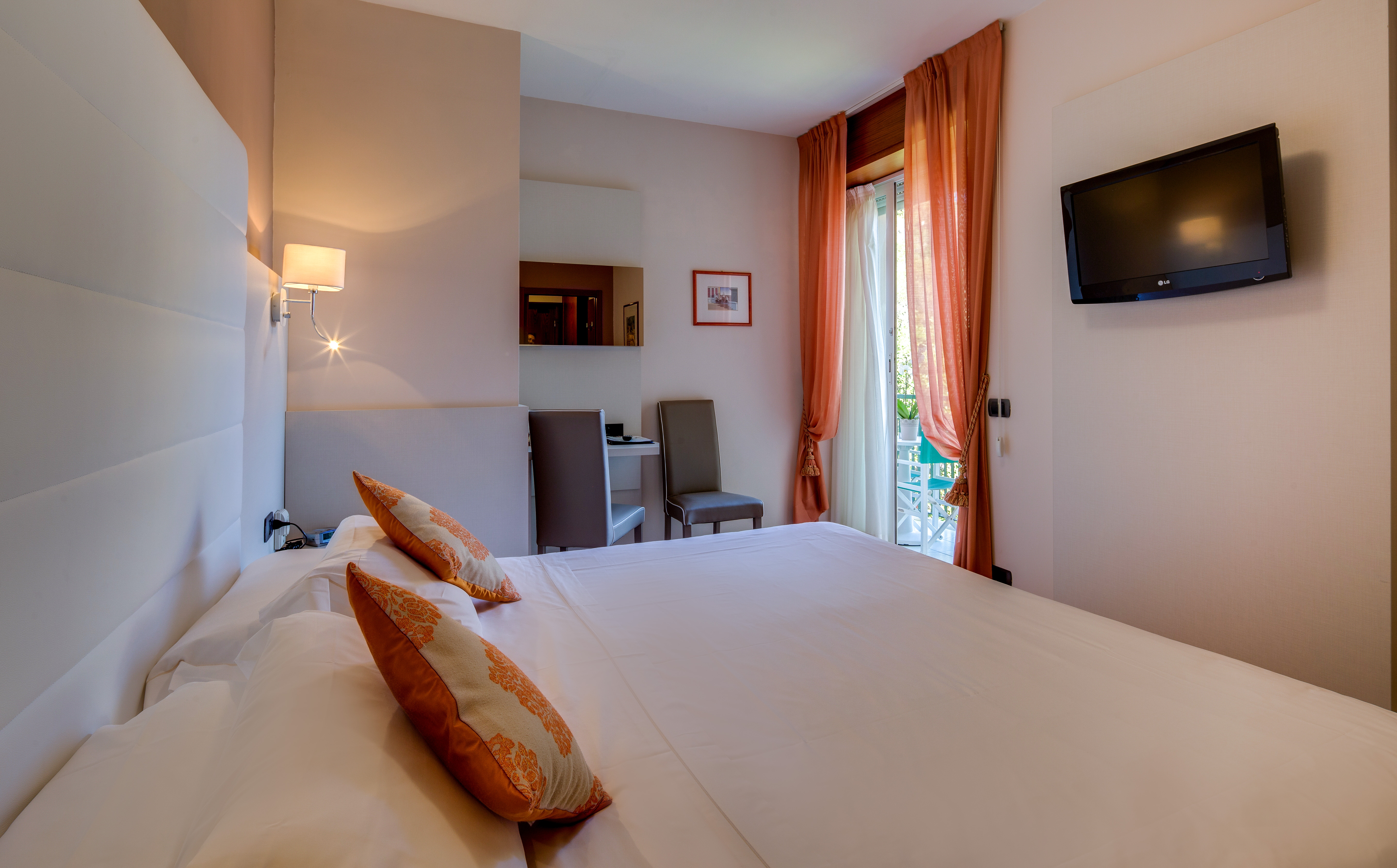 Room, Single, Double Bed, Lateral Side Sea View