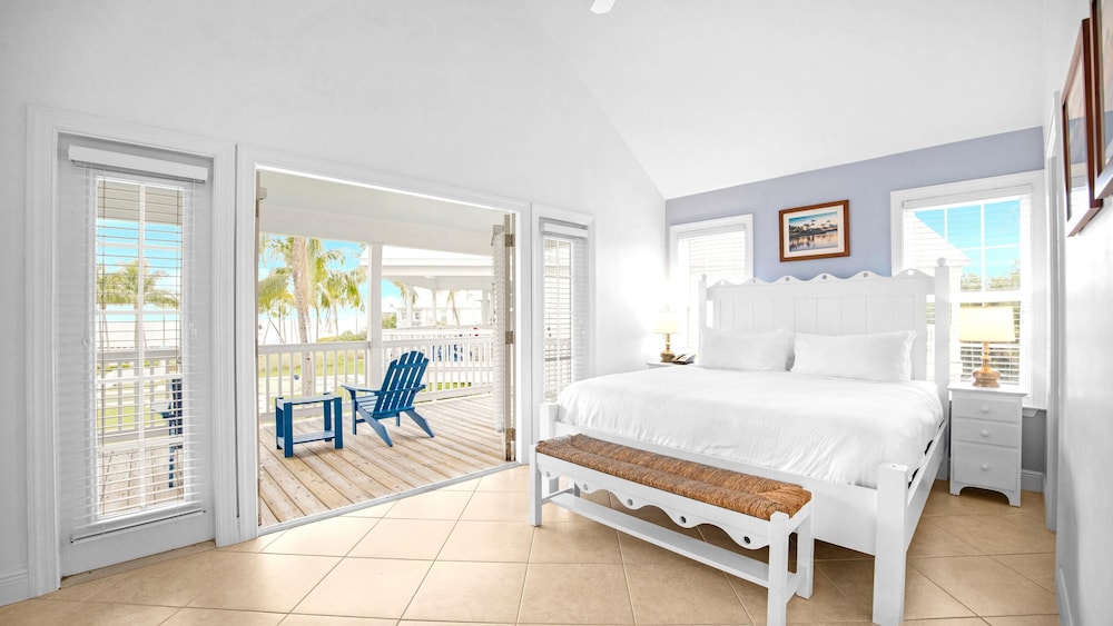 Tranquility Bay Beach Resort 12/50
