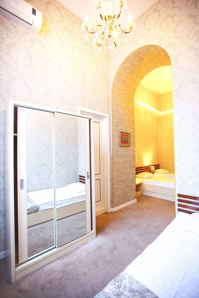 Hotel Rustaveli 21/50