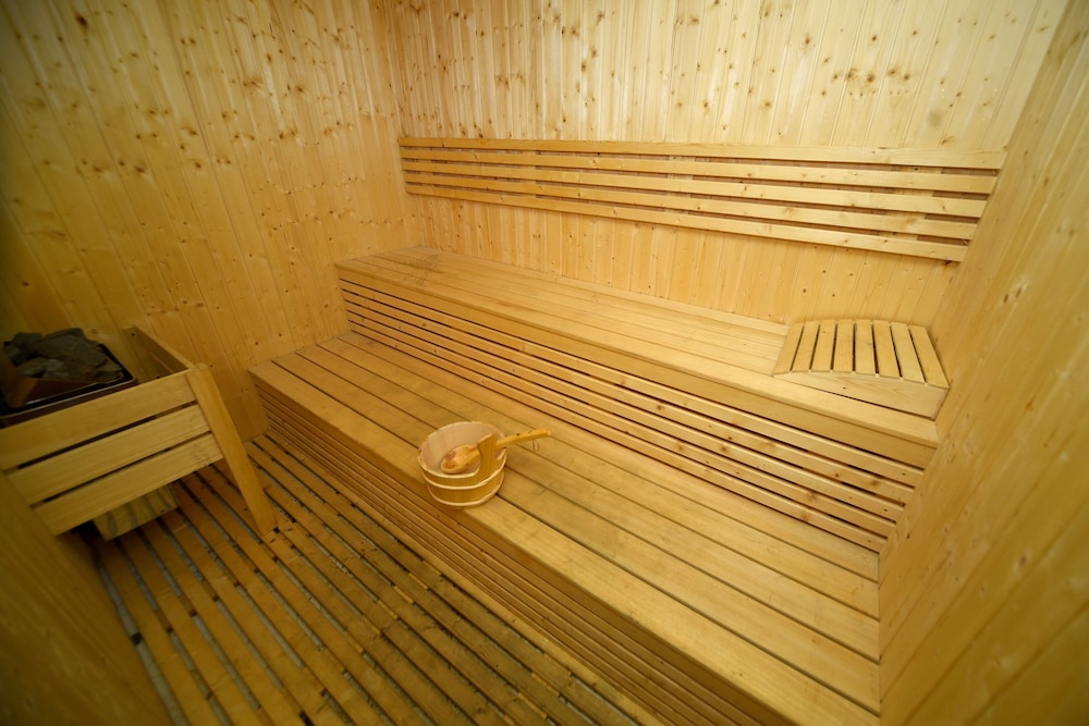 swimming pool spa