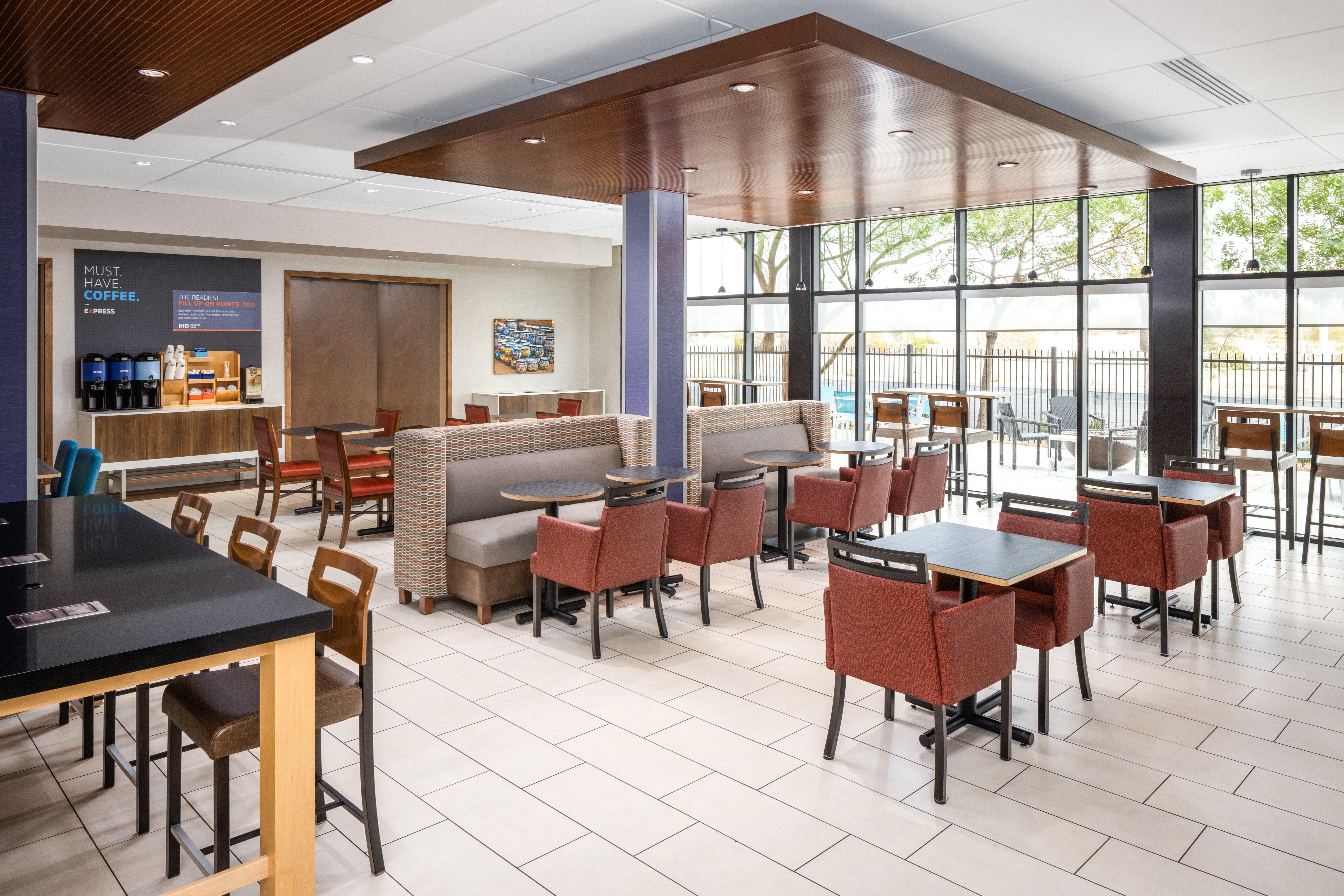 Holiday Inn Express Suites Phoenix West Buckeye 45/59