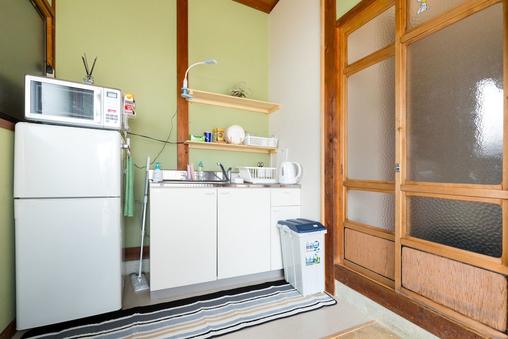 A&Z Guest House 37/39