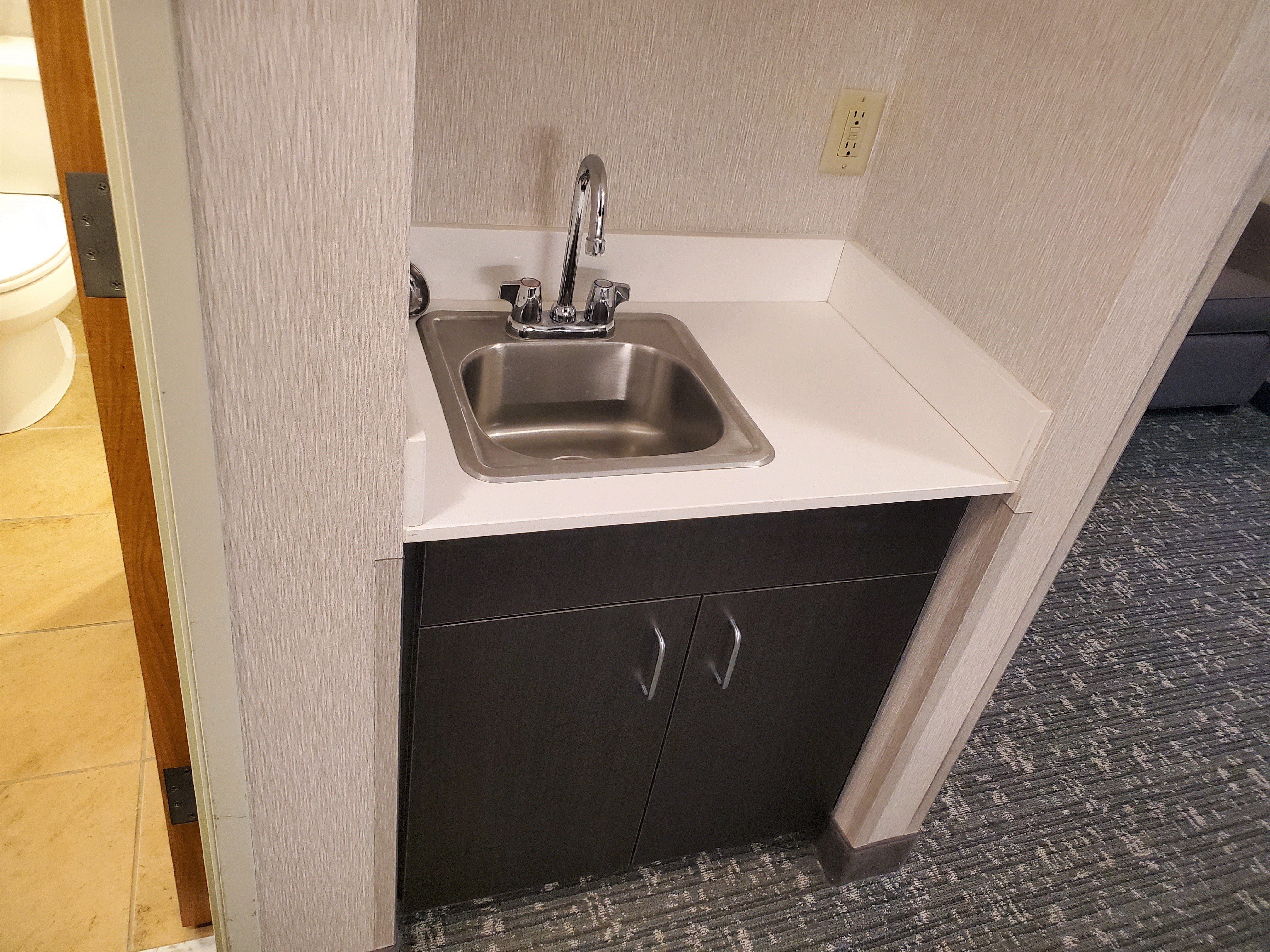 Holiday Inn Express Hotel Suites Cheney University Area 58/58