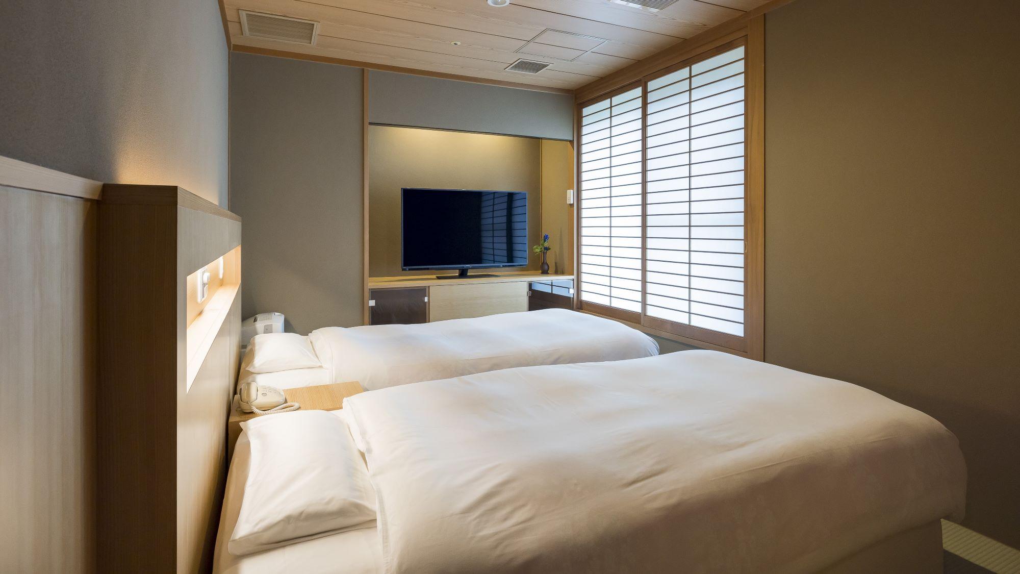 Style, Guest Room, Twin Beds, City View, West Wing, Corner
