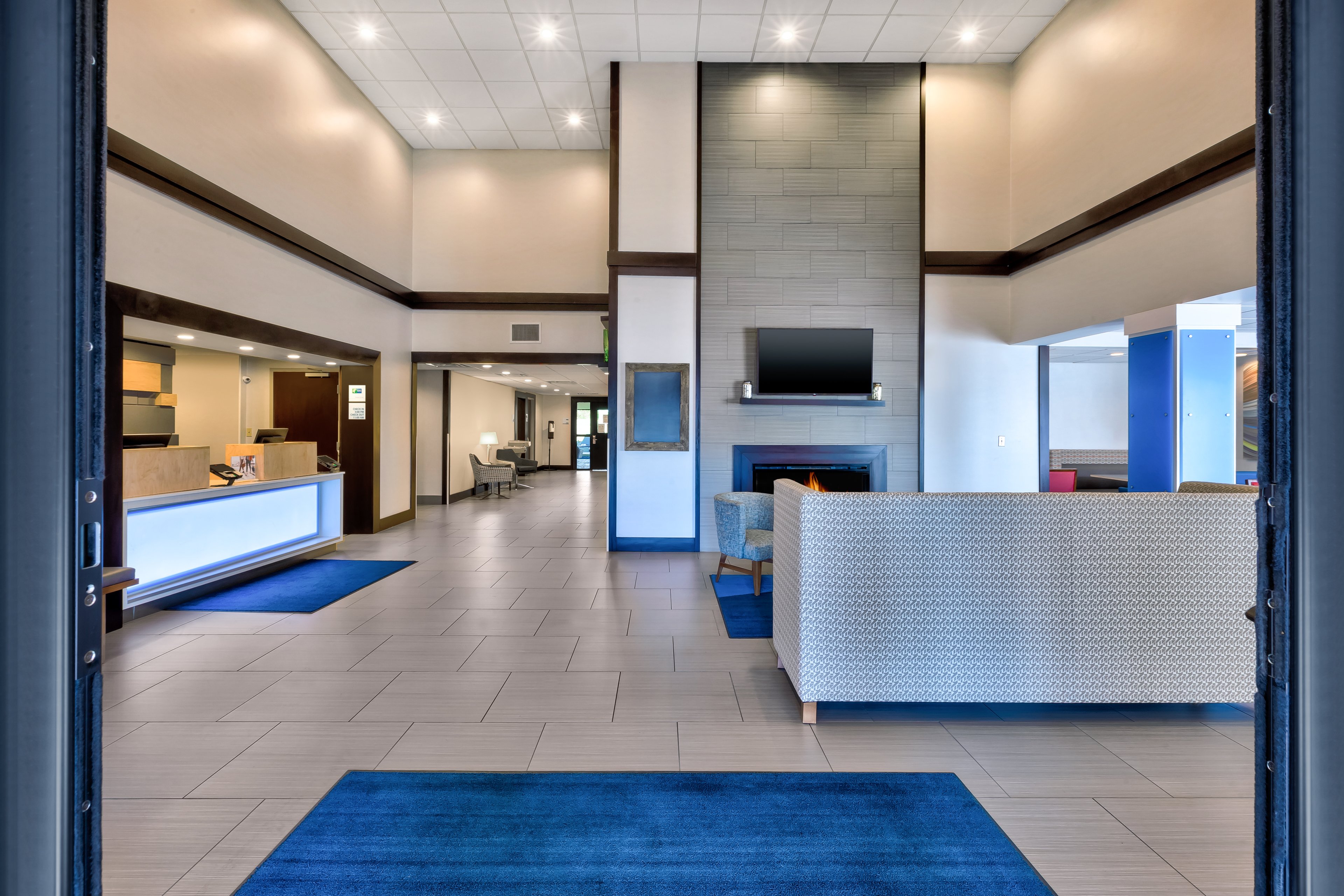 HOLIDAY INN EXPRESS CHILLICOTHE EAST 13/51