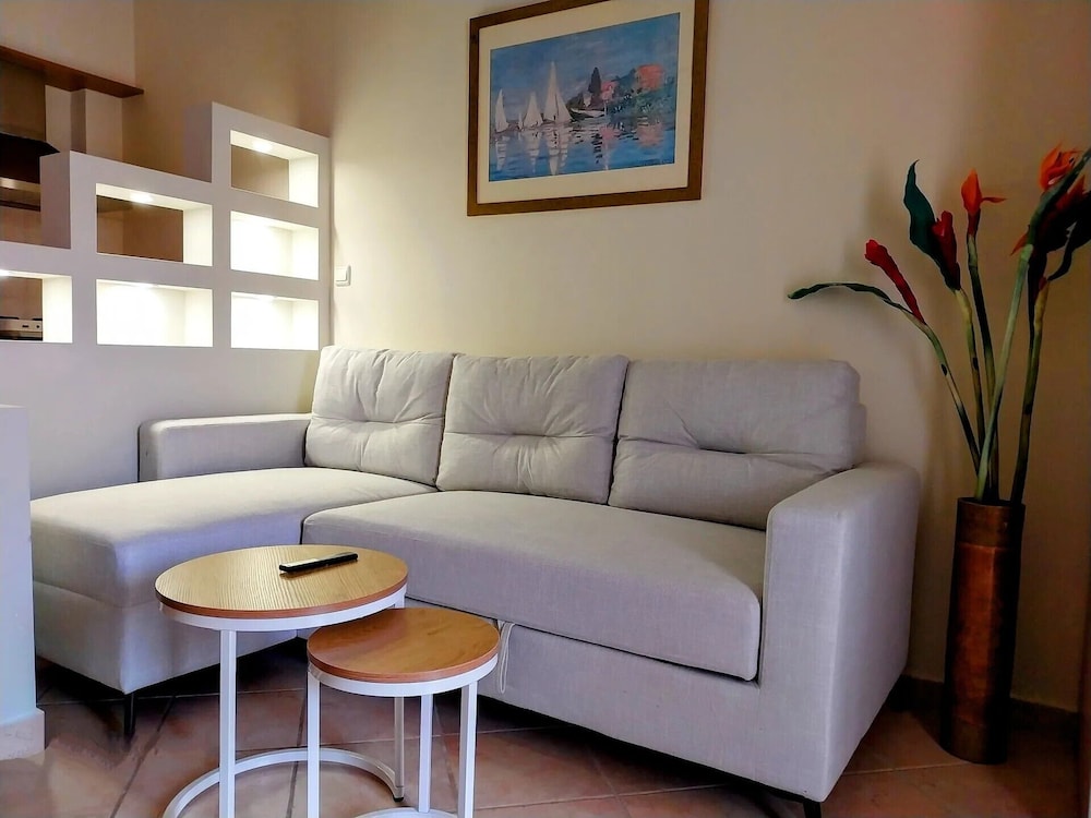 Paralio Hotel 21/50