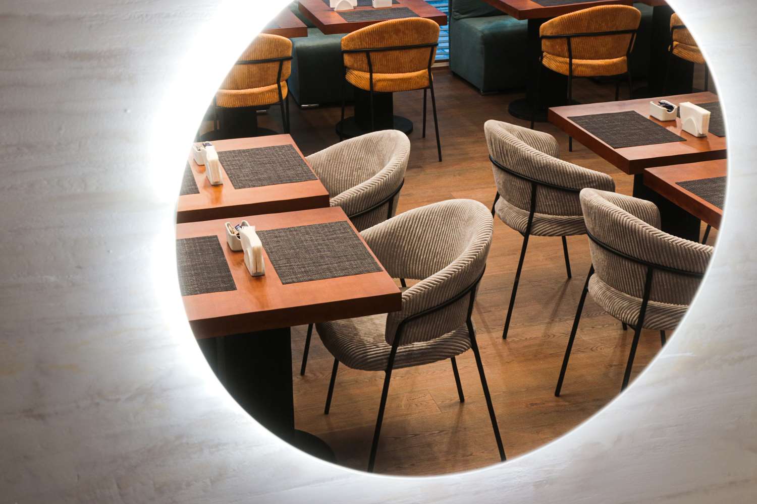 restaurant cafeteria
