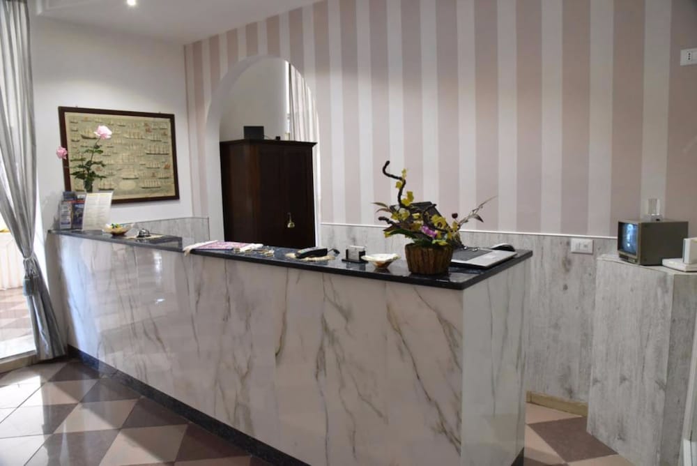 Hotel Moderno 3/50