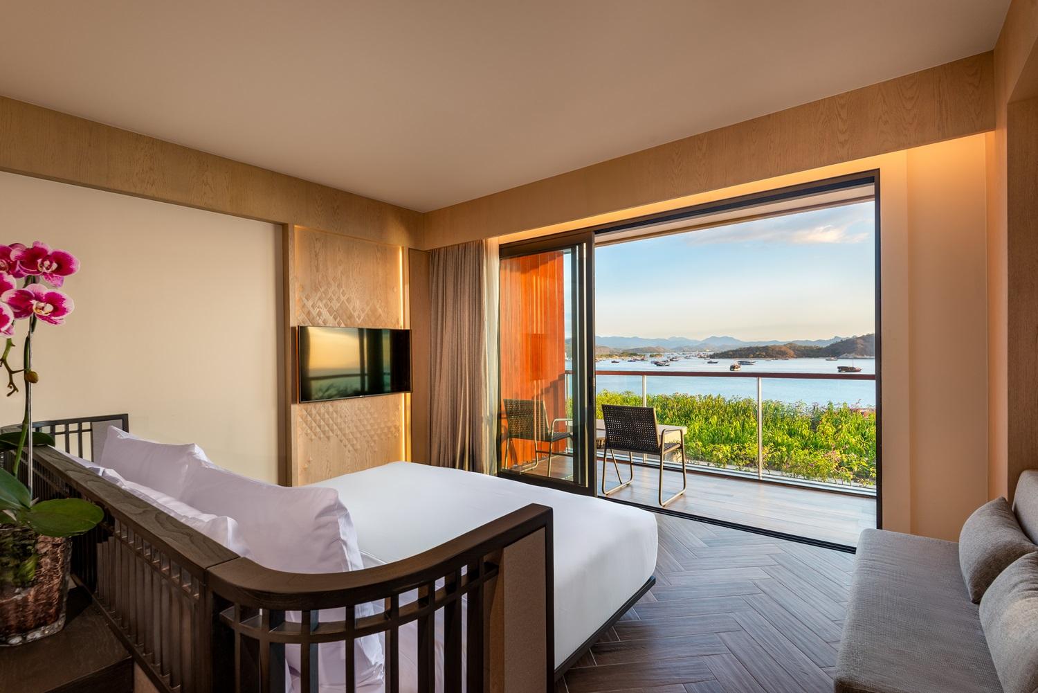 Tropical, Ocean View