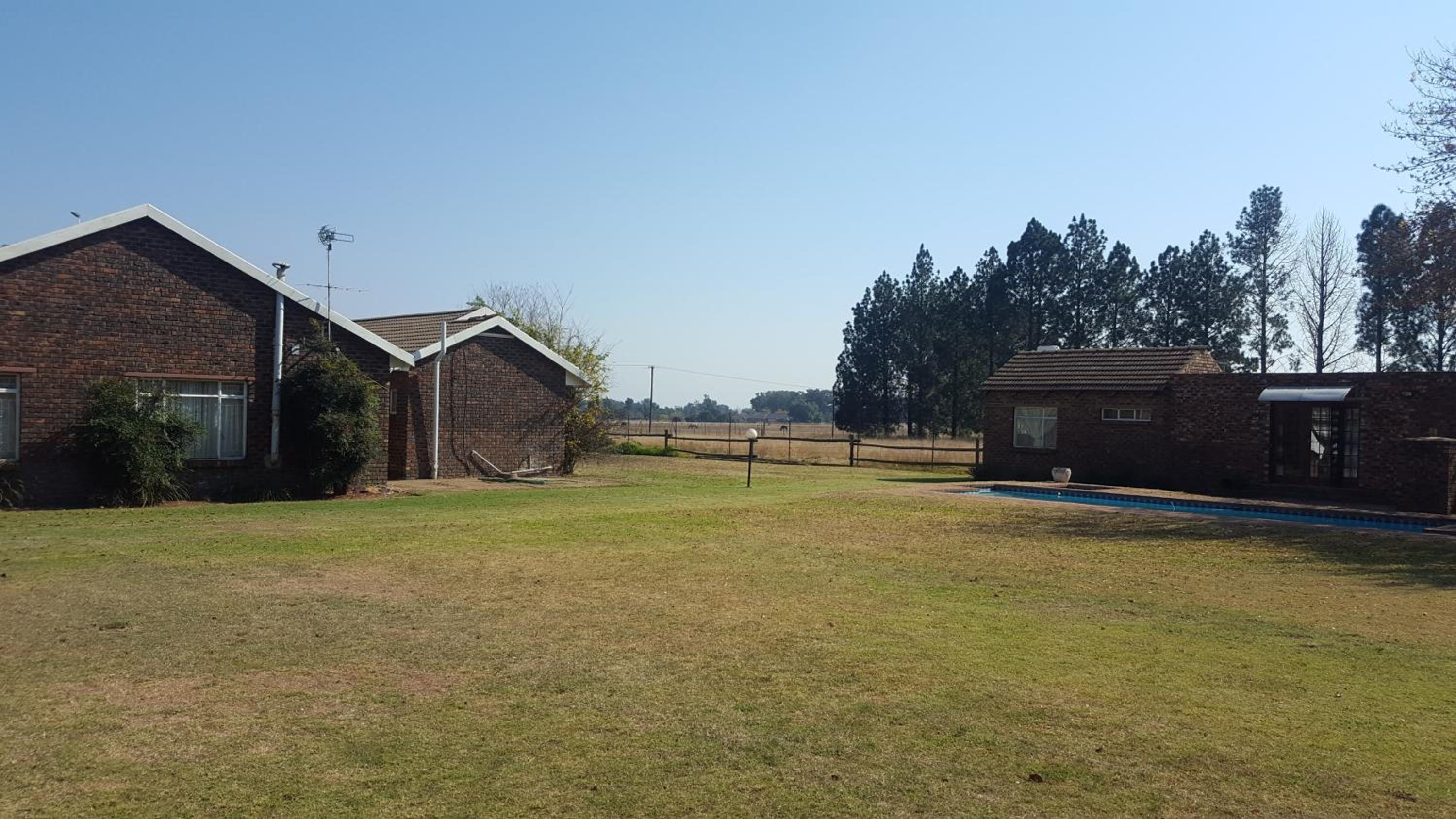 House, Cottage and Contractors Manor 27/35