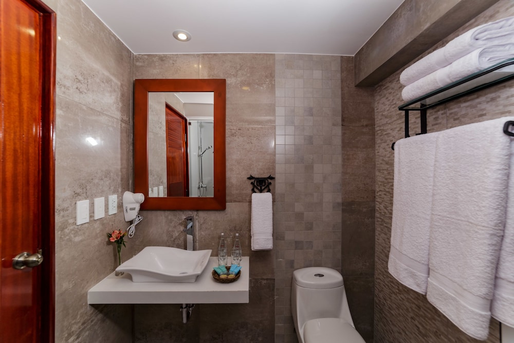 Yawar Inka Hotel 49/52