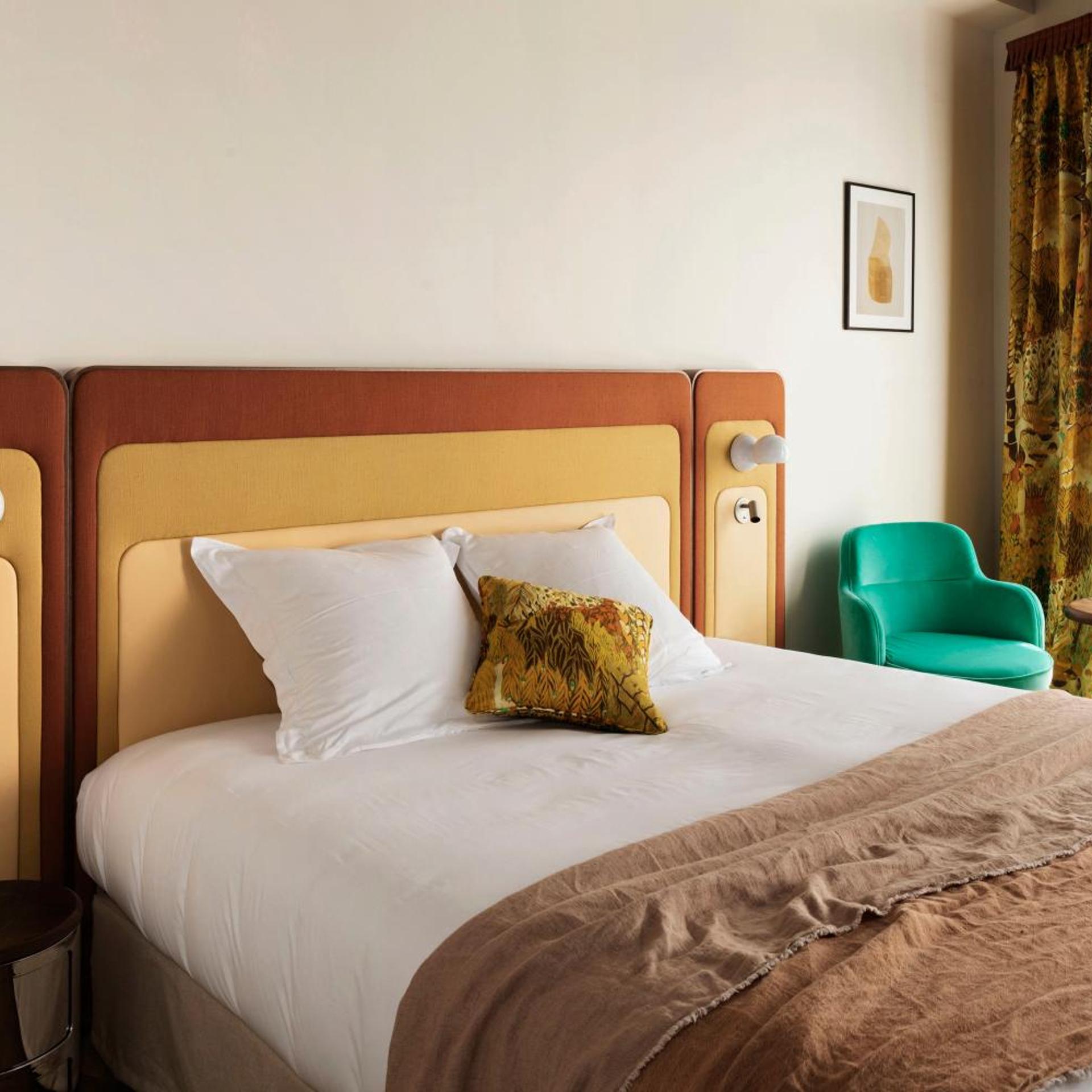 غرفة ديلوكس بسرير مزدوج أو سريرين منفصلين بحوض جاكوزي، Hotel Saint Andre Des Arts 2/10