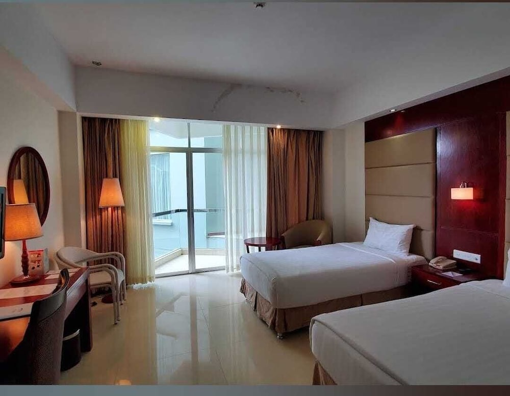 OCEAN PARADISE HOTEL AND RESORT 20/54