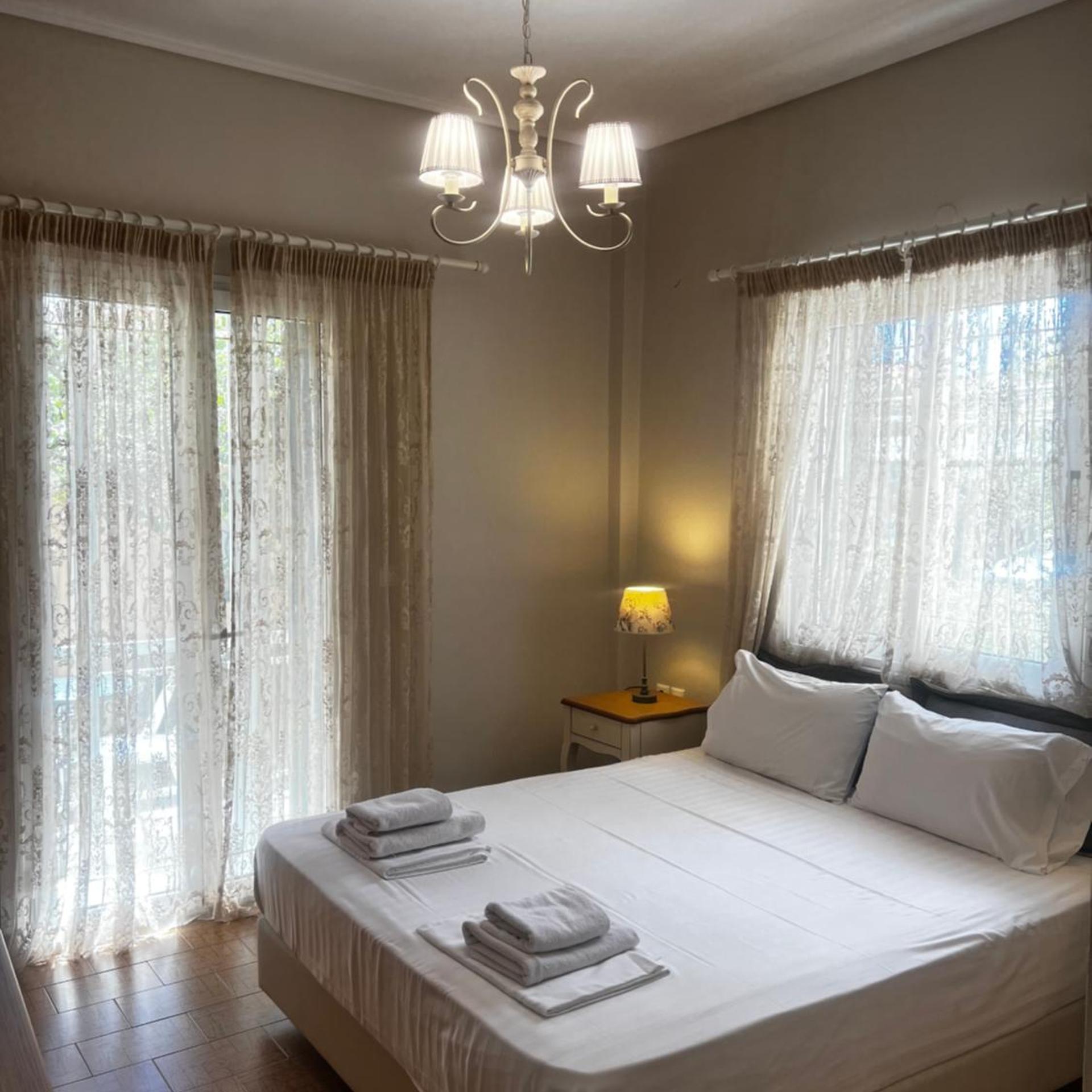 3 Bedrooms, Holiday Home