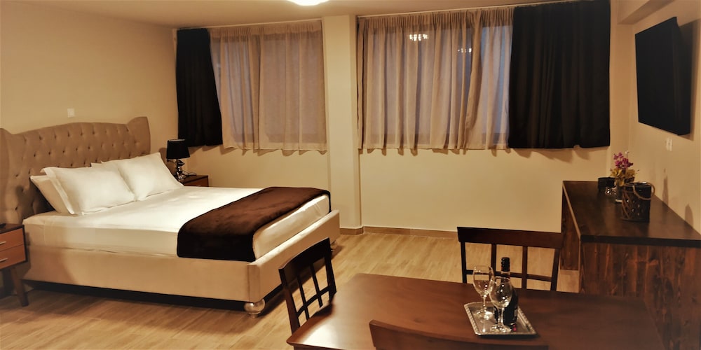 COMFORT, STUDIO, SUITE