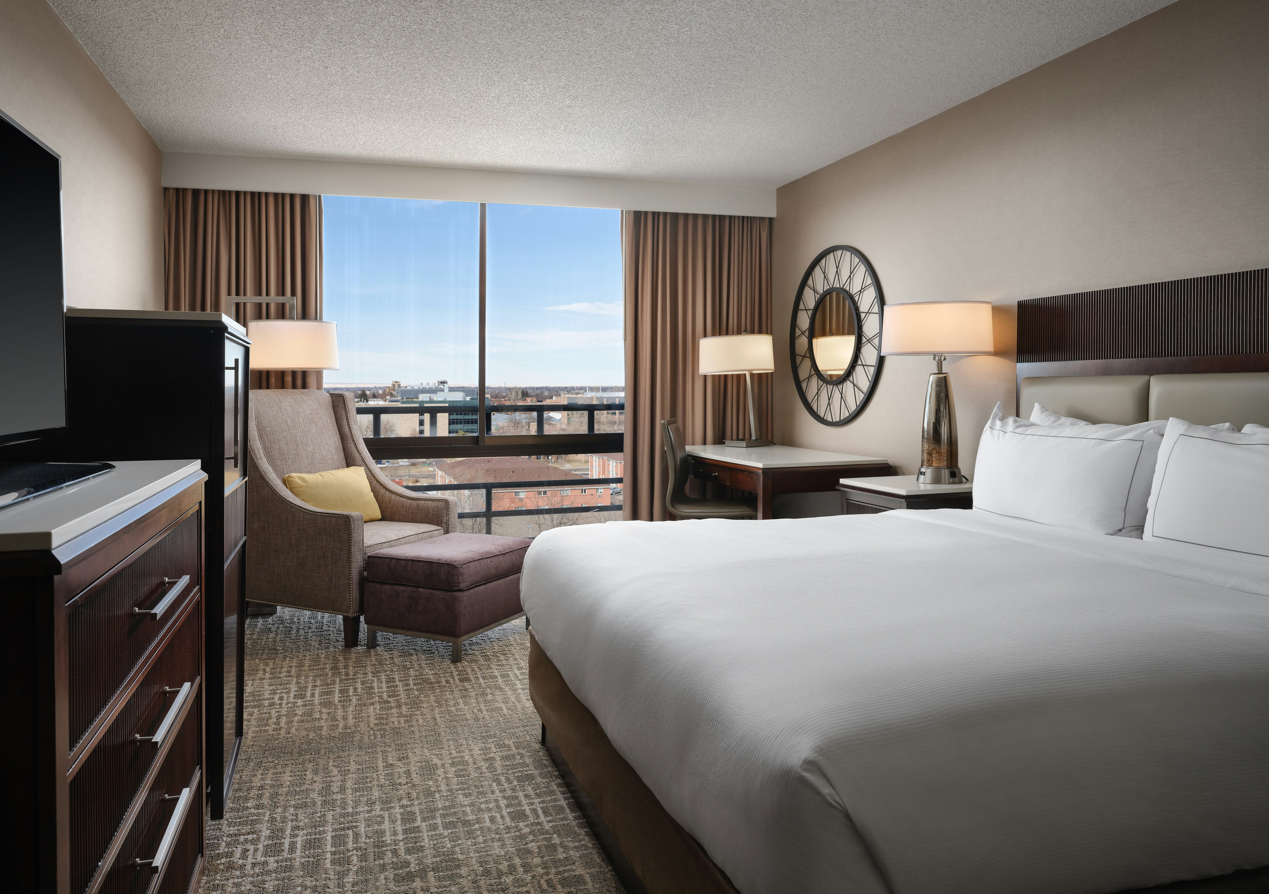 DELUXE, KING BED, EXECUTIVE LEVEL