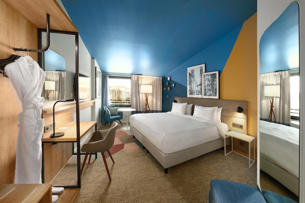 غرفة بريميوم بسرير كينج، Radisson Hotel Aix En Provence 2/7