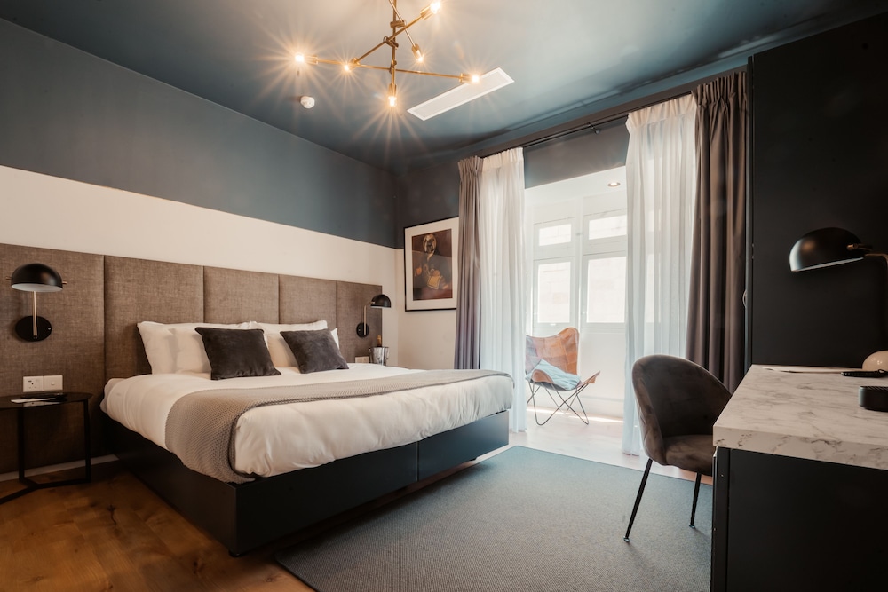 The Barrister Hotel 14/36