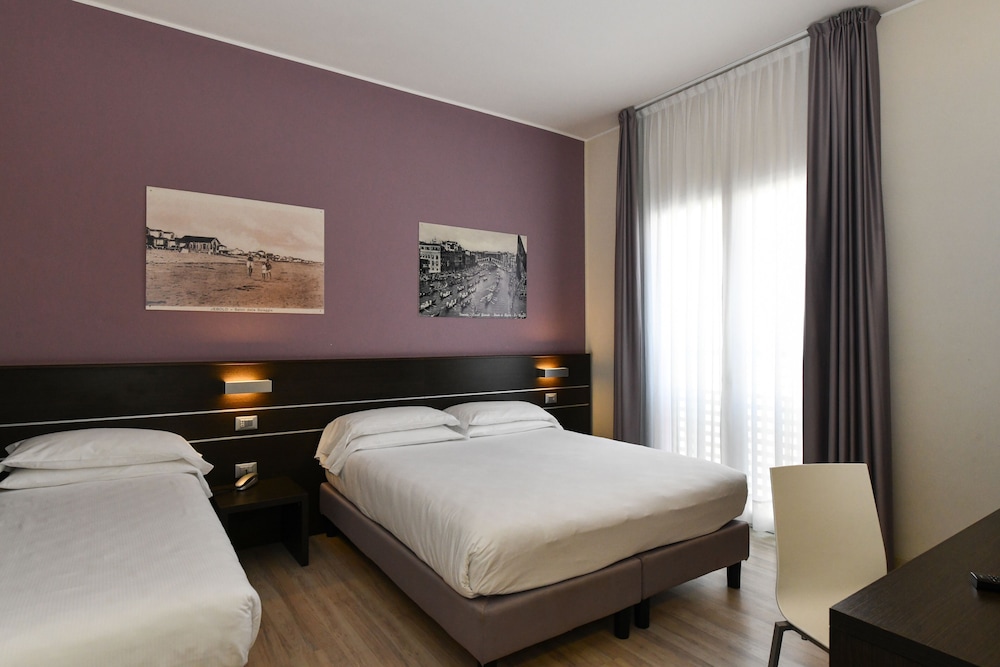 Vienna Hotel 19/56