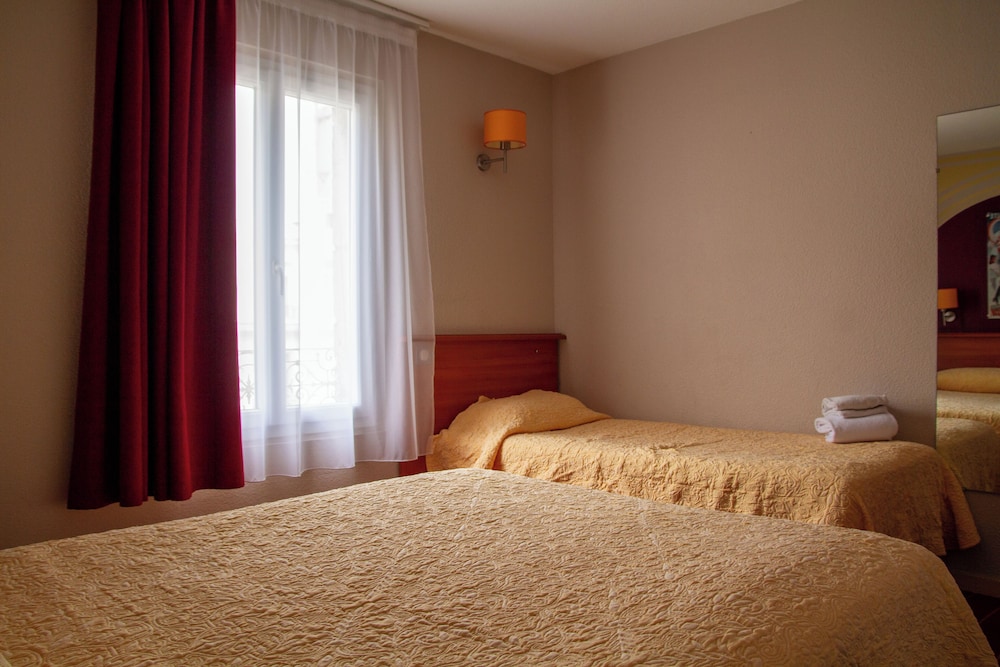 Hotel De l Opera 13/45