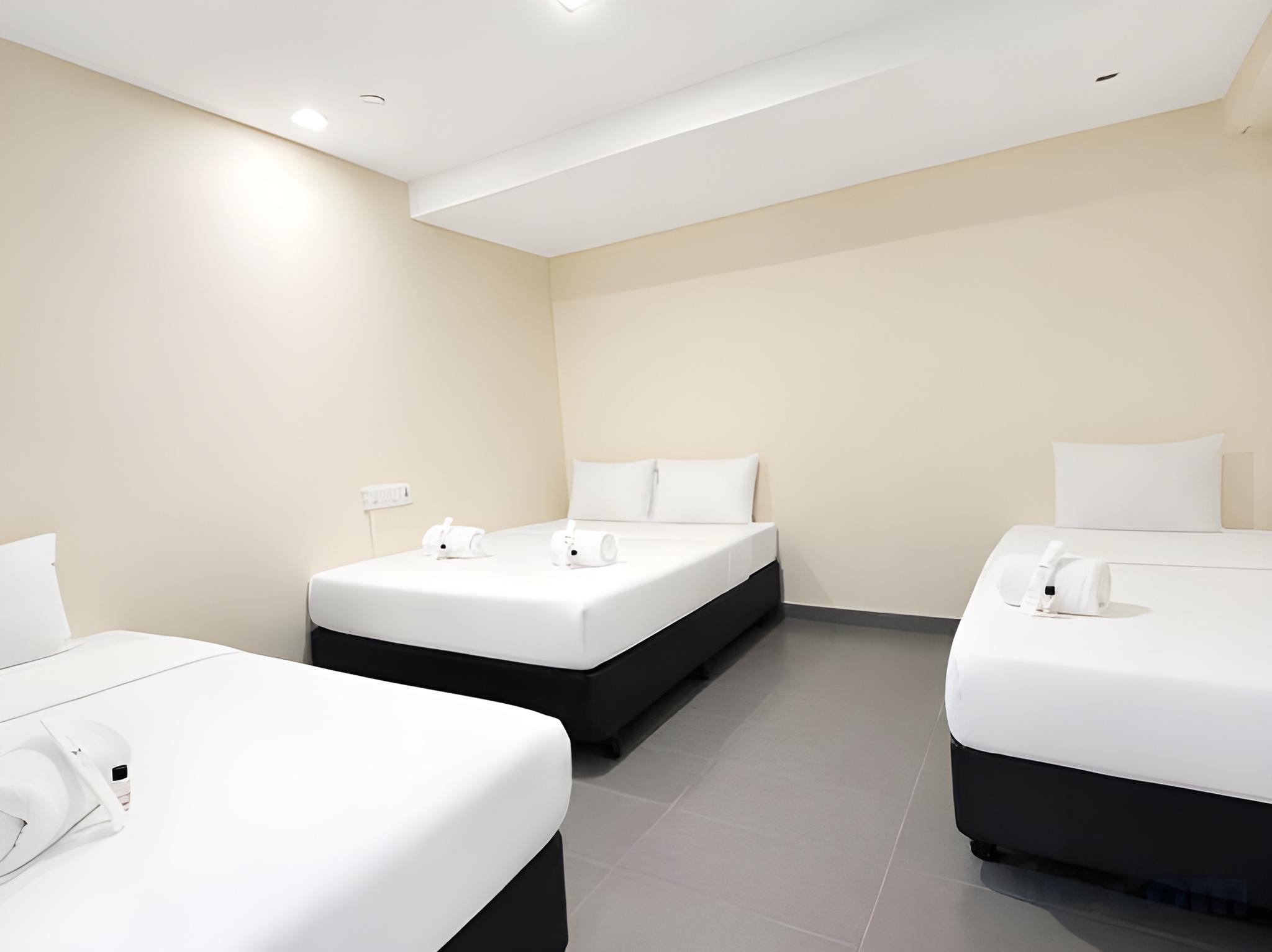 Mixed Dorm, 4 Beds, Shared Bathroom