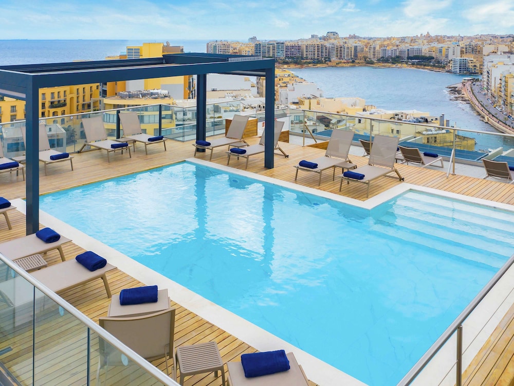 Mercure St. Julian s Malta 43/69