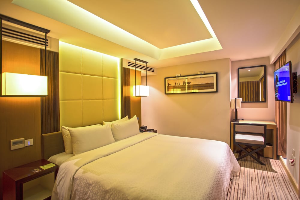 Crowne Plaza Dhaka (Ex Doreen Hotel and Resorts) 24/57