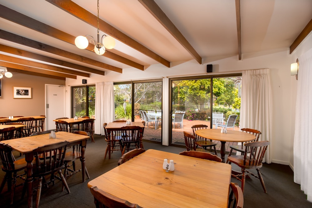 APPLEGUM INN 36/39