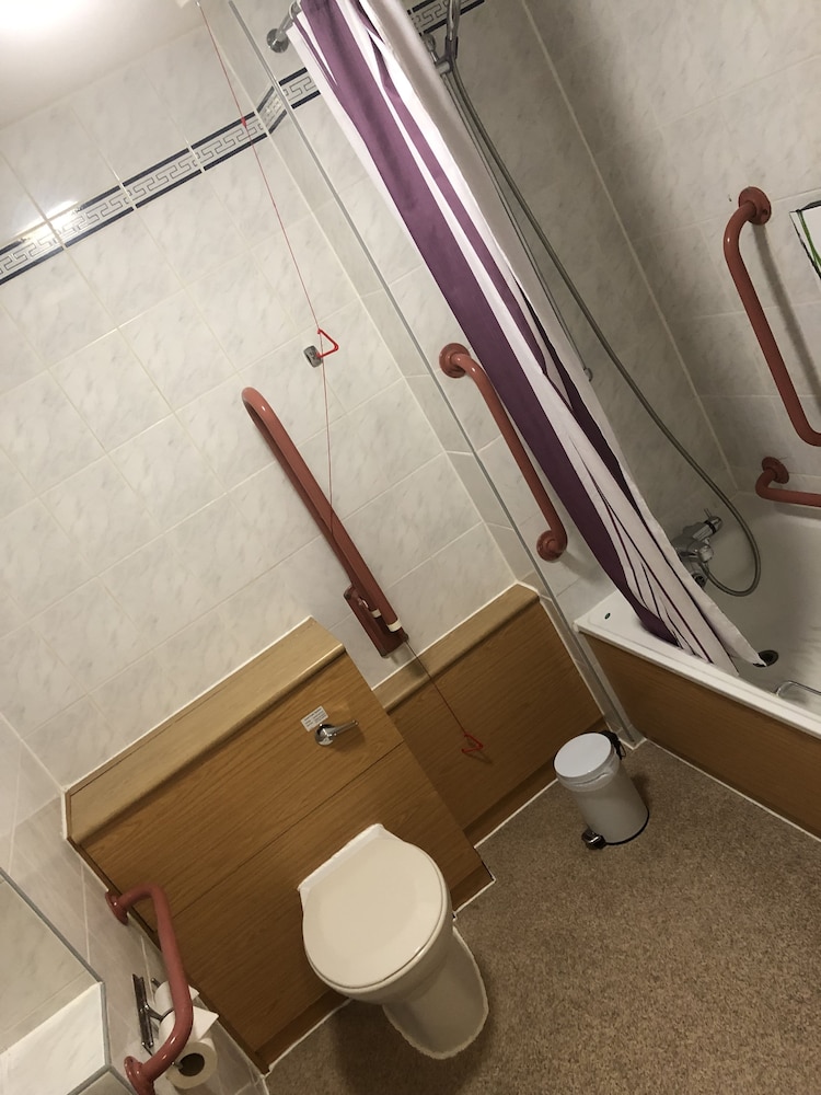 Purple Roomz 24/27