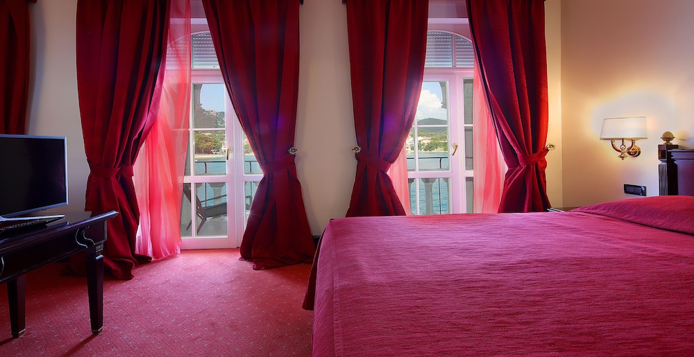 Arbiana Heritage Hotel 33/78