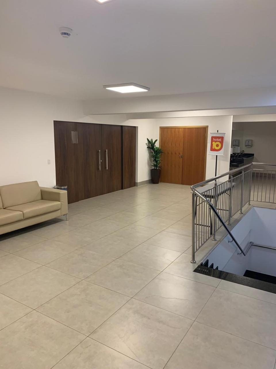 HOTEL 10 PALMAS 29/53