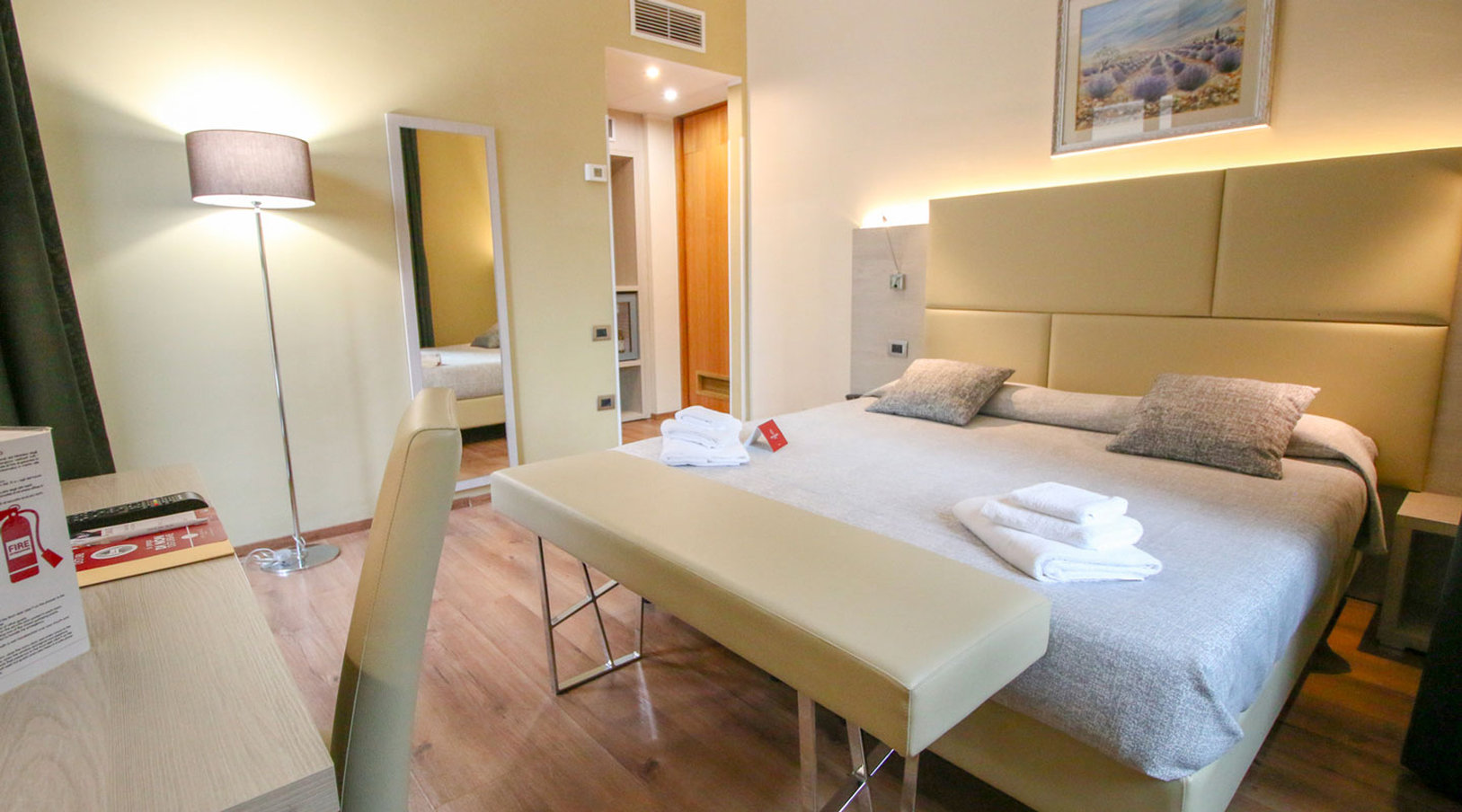Diplomatic Hotel 29/62