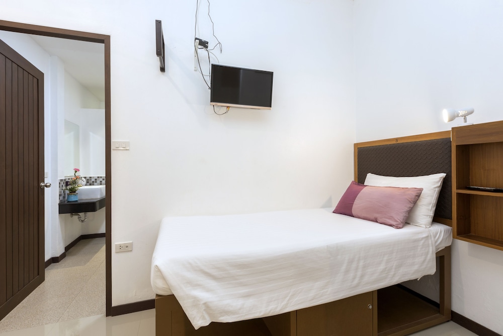 The Lantern Hostel Phuket 13/50