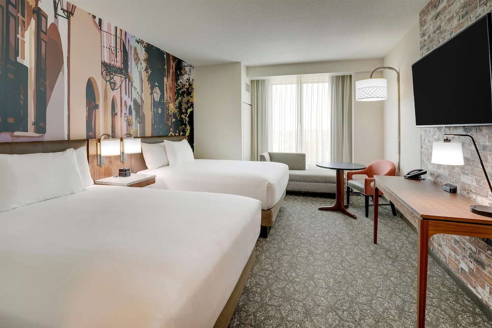 غرفة بسريرين كوين، Drury Plaza Hotel North Charleston 2/4