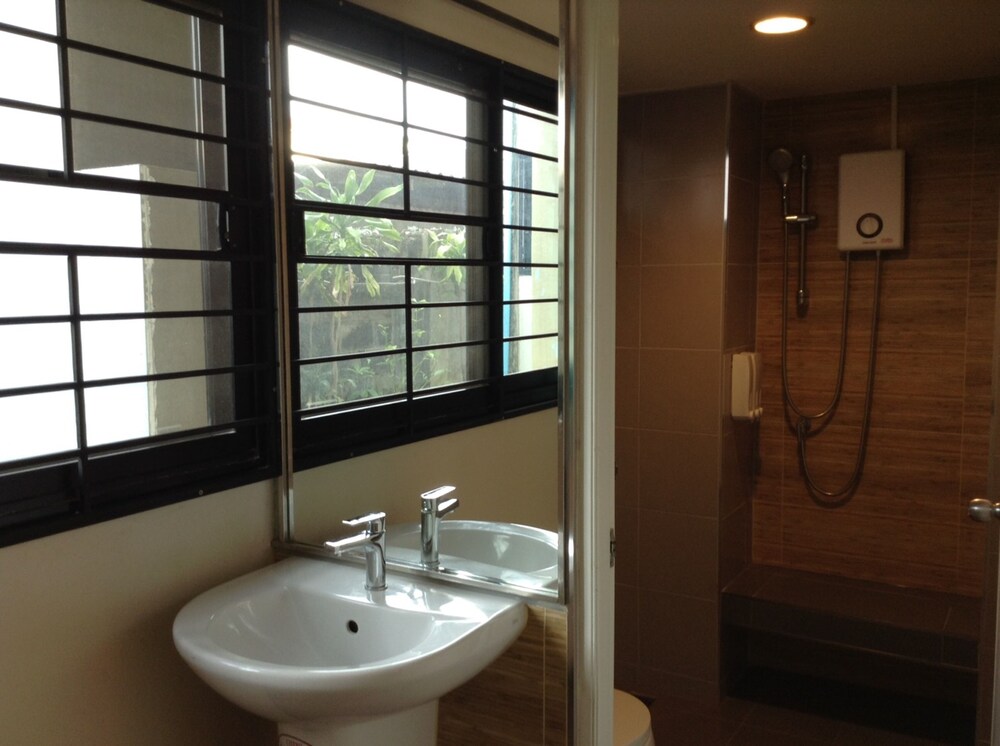 Srisomthai Hotel 24/66