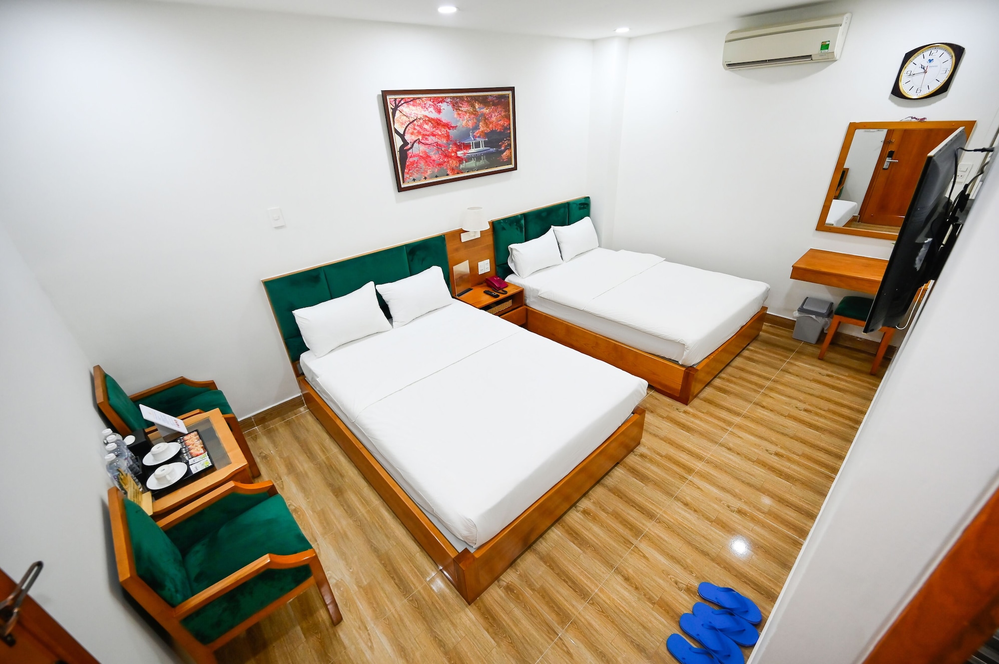 SUPERIOR, TWIN BEDS