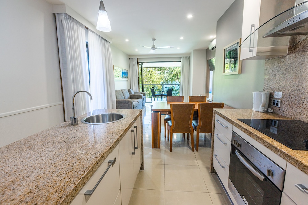 Fitzroy Island Resort 50/50