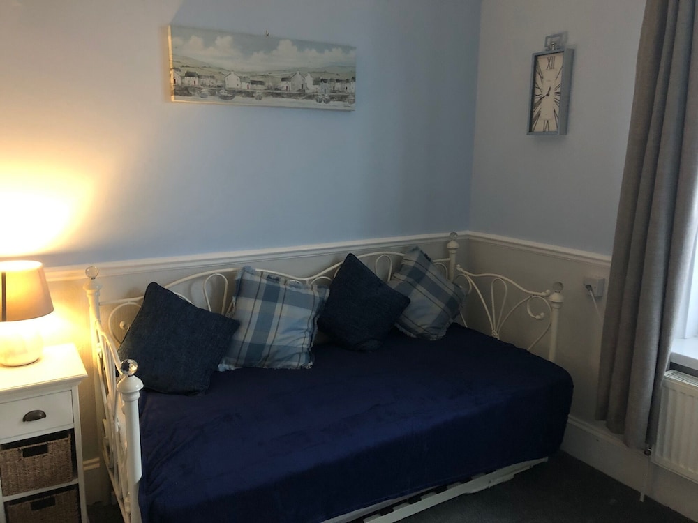 George Hotel B B 16/46