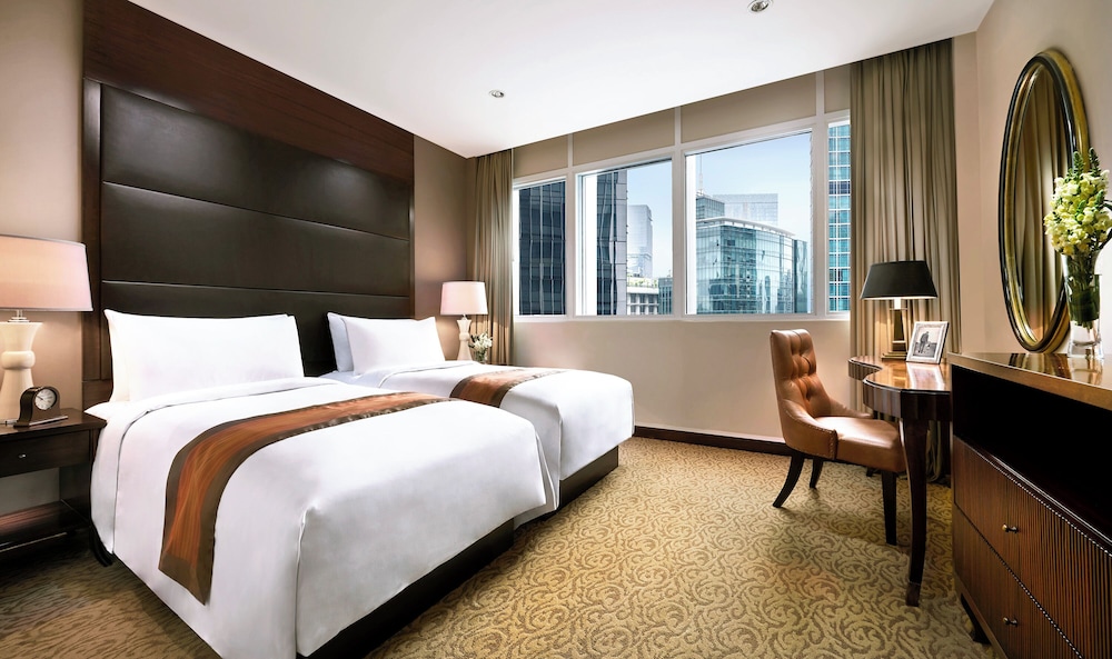 EXECUTIVE, TWIN BEDS