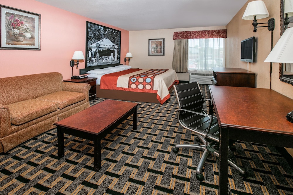 Super 8 by Wyndham Farmers Branch/North Dallas 21/28
