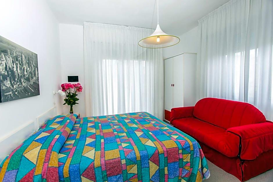 Wally Hotel 25/30