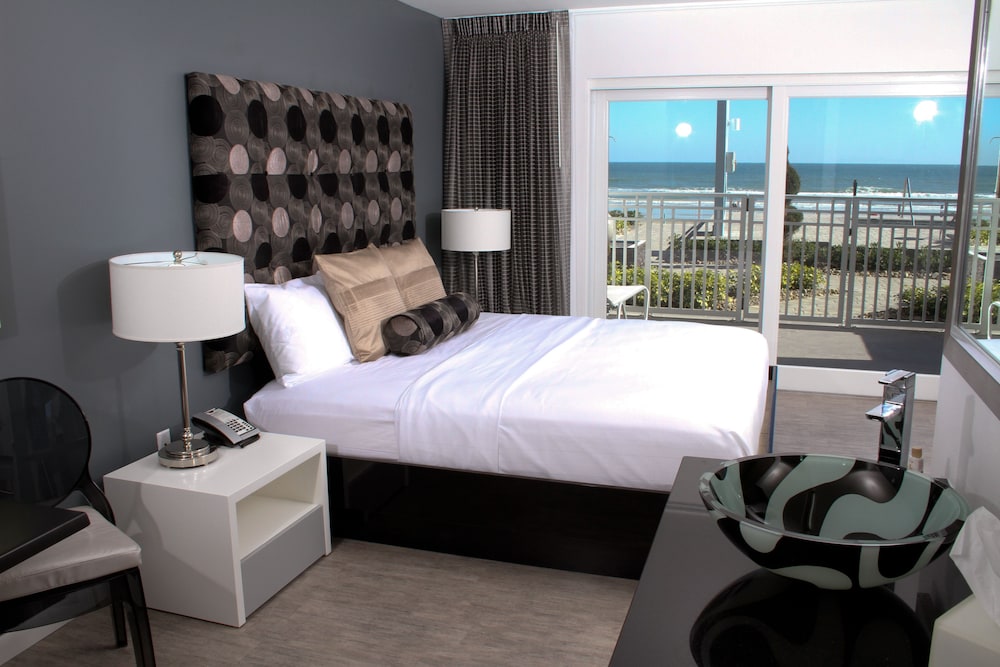 Lotus Boutique Inn Suites 57/57