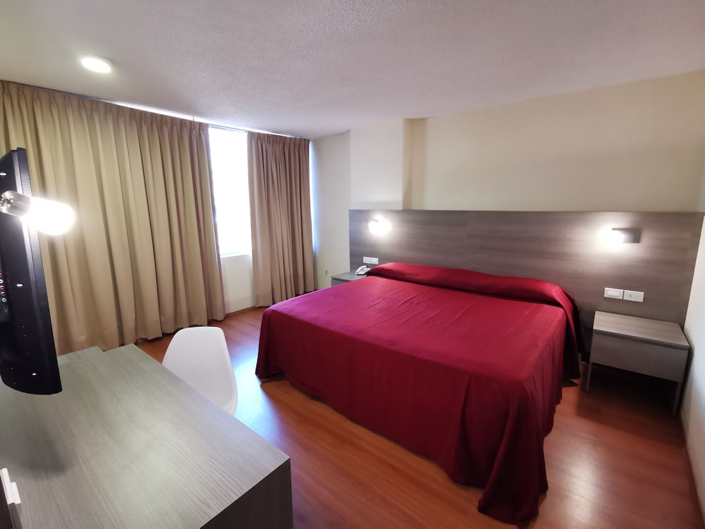 STANDARD, KING BED