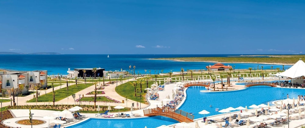 Aquasis De Luxe Resort 21/28