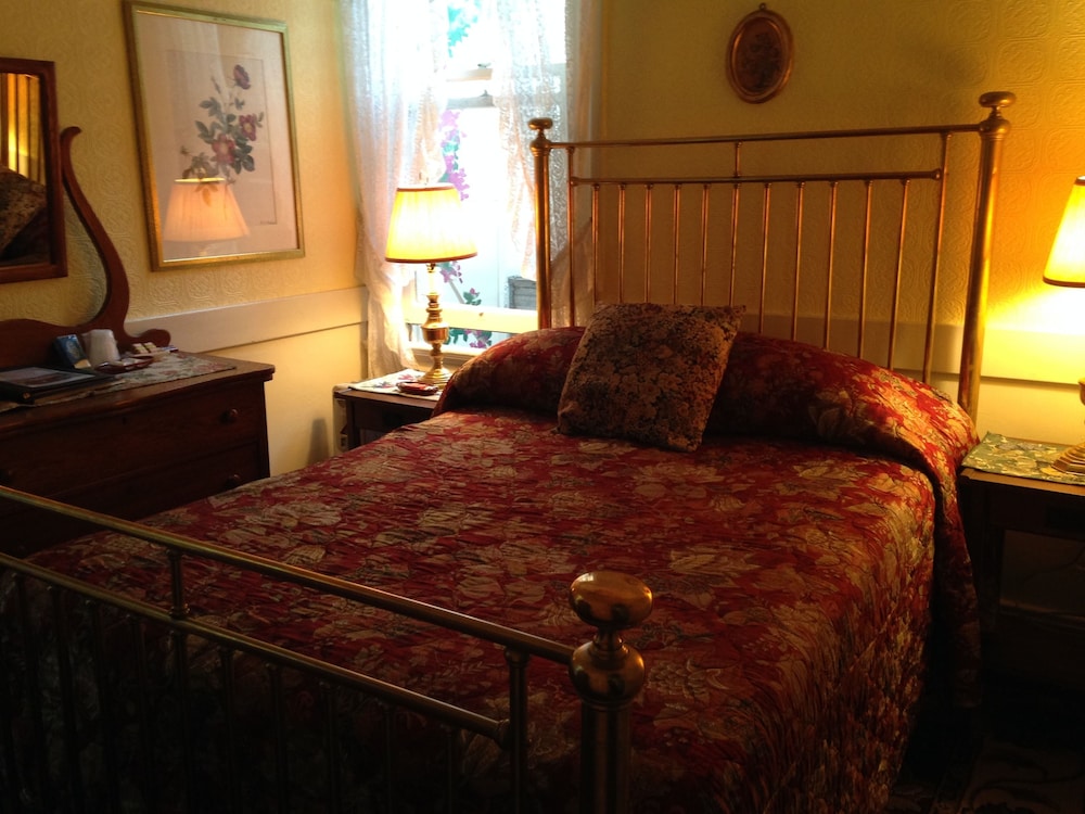San Remo Hotel 25/50