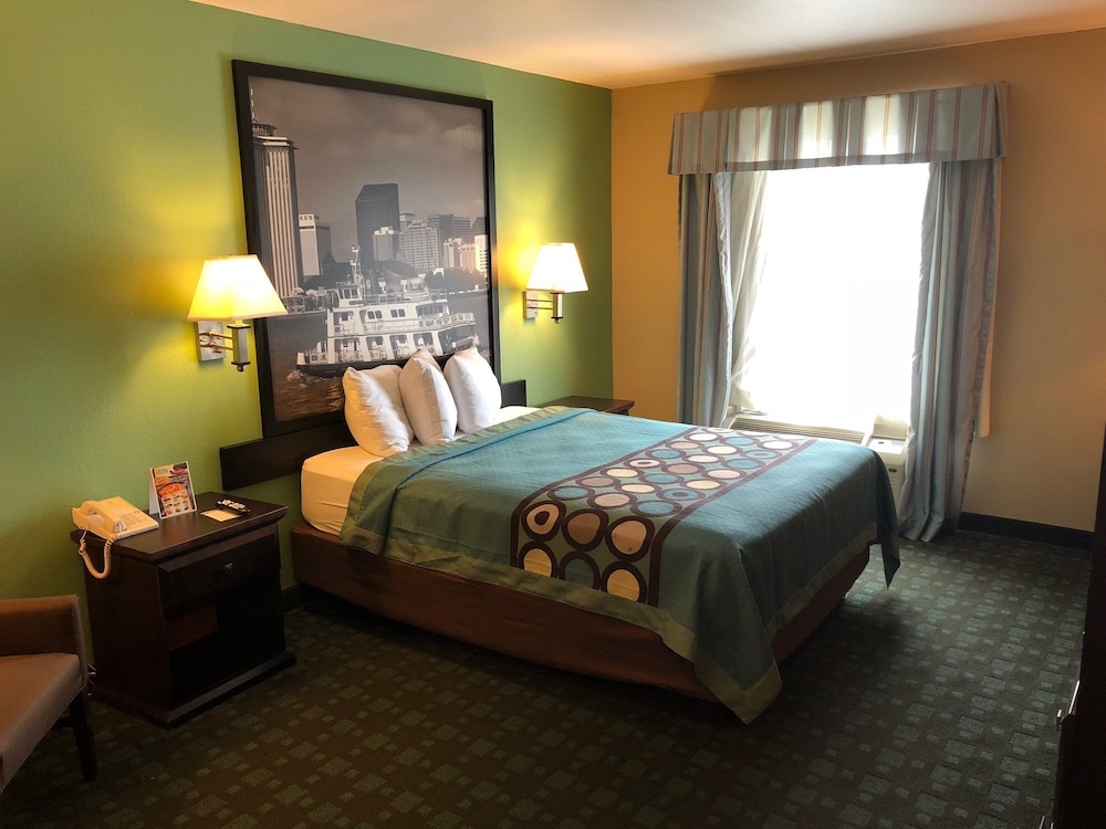 Super 8 By Wyndham Lake Charles Sulphur 22/56