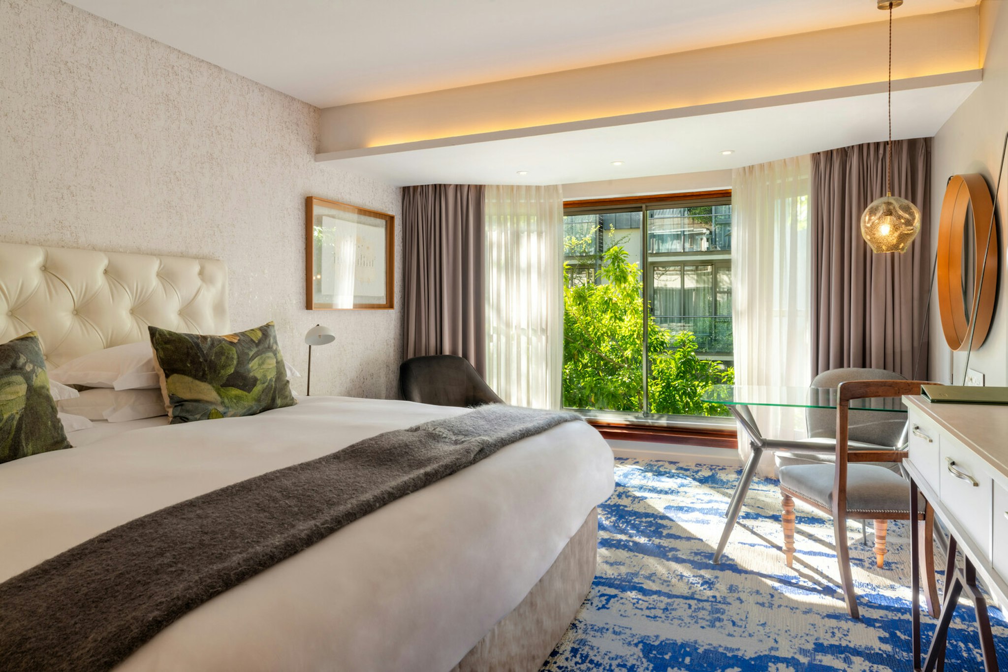 Vineyard Hotel 18/59