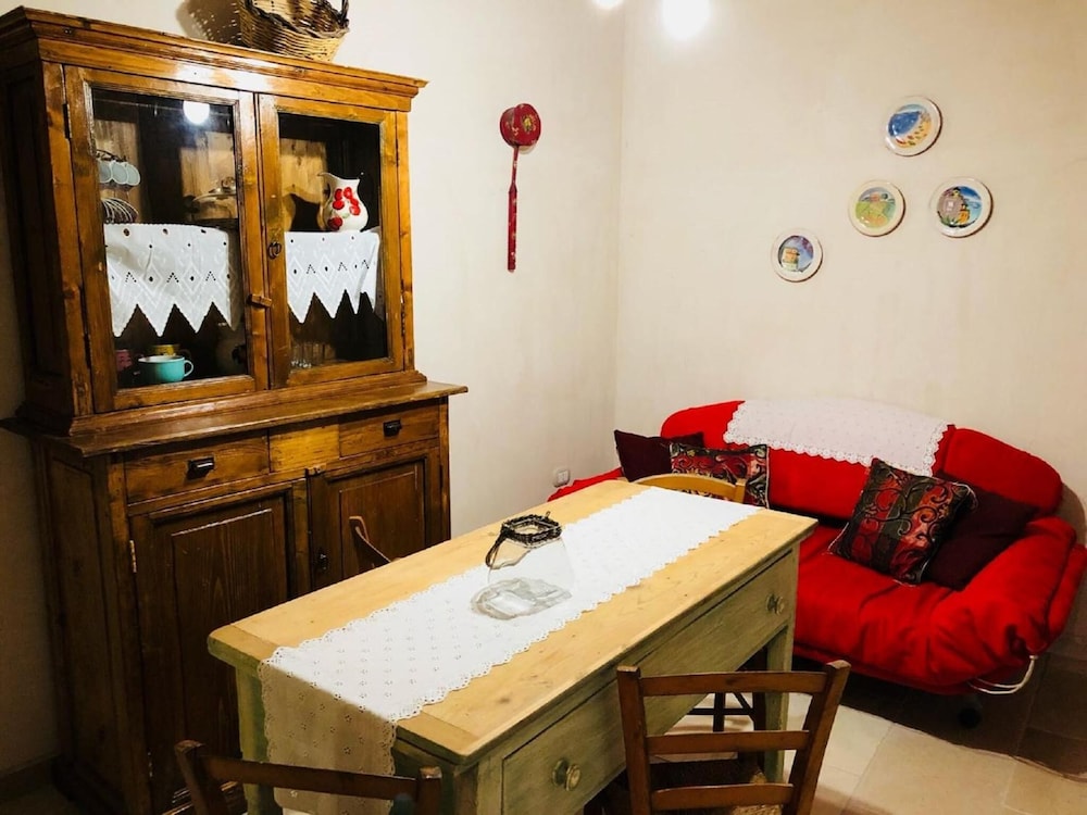 Borgo In Corte 50/72