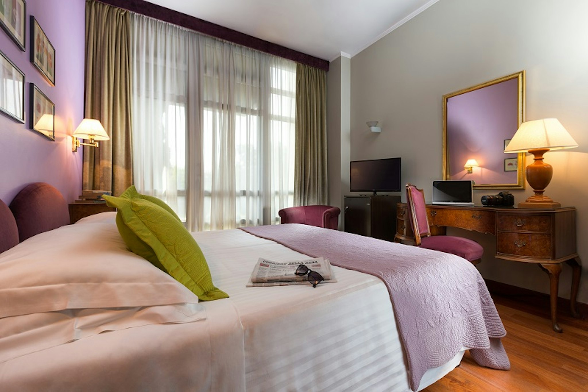Fenix Hotel 12/69