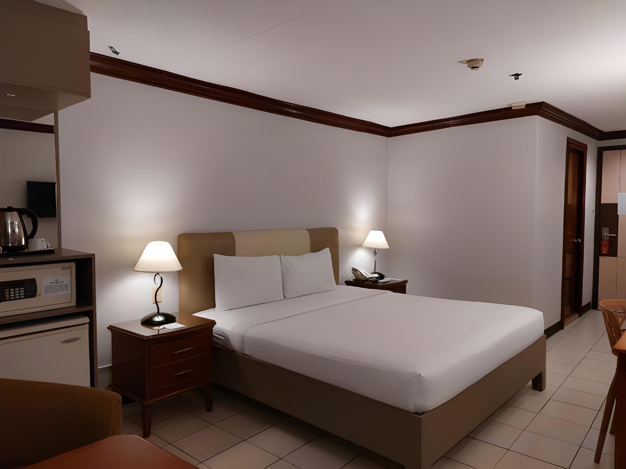 REGULAR ROOM